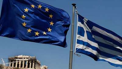 Unione Europea: salvare la Grecia ha finito per affossarla